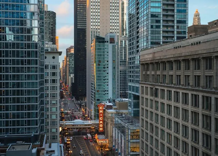 Staypineapple, An Iconic Hotel, The Loop