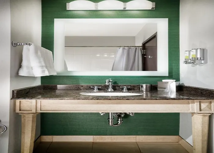 Hotel Staypineapple, An Iconic Hotel, The Loop 4*
