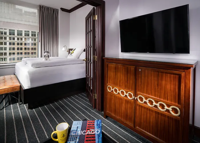Staypineapple, An Iconic Hotel, The Loop Hotel 4*