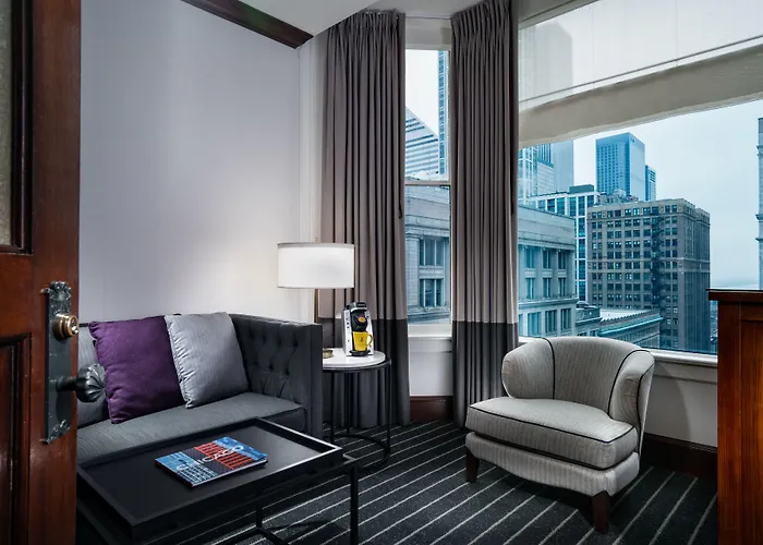 Staypineapple, An Iconic Hotel, The Loop 4*