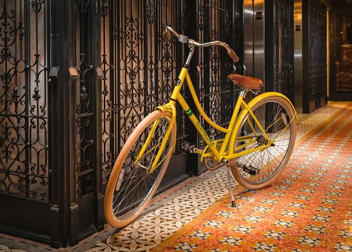 Staypineapple, An Iconic Hotel, The Loop Chicago