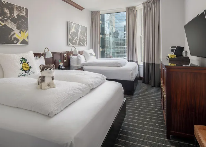 Staypineapple, An Iconic Hotel, The Loop Hotel Chicago