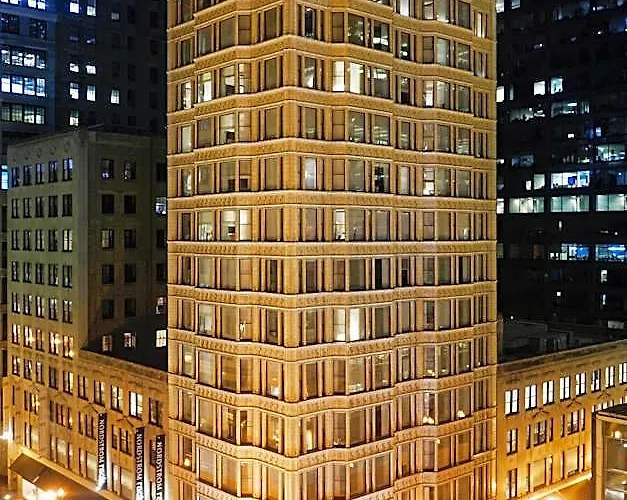 Staypineapple, An Iconic Hotel, The Loop Hotel