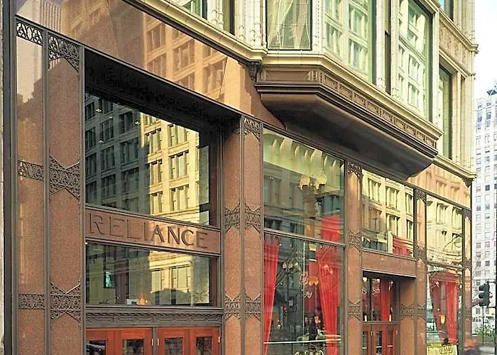 Hotel Staypineapple, An Iconic Hotel, The Loop 4*