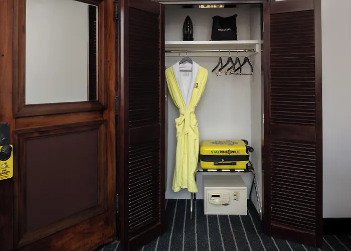 Staypineapple, An Iconic Hotel, The Loop Hotel 4*