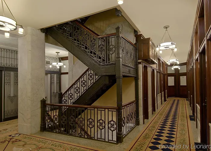 Staypineapple, An Iconic Hotel, The Loop Hotel 4*
