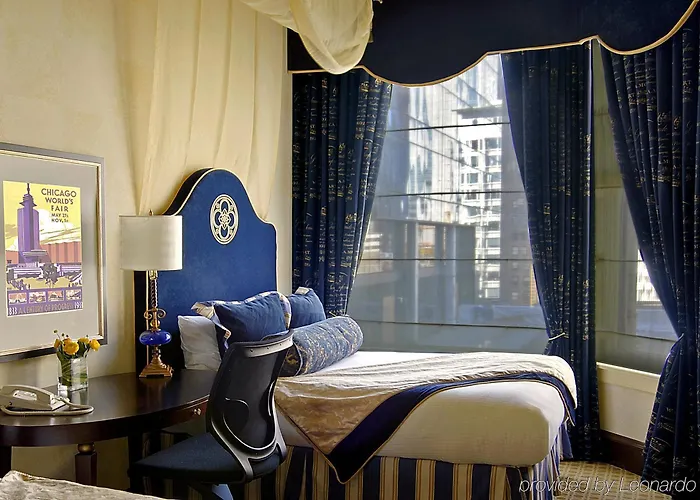Staypineapple, An Iconic Hotel, The Loop 4* Chicago