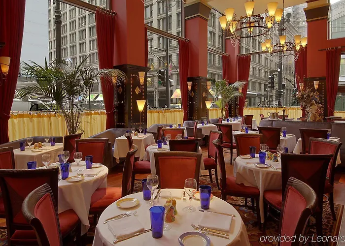 Staypineapple, An Iconic Hotel, The Loop 4*