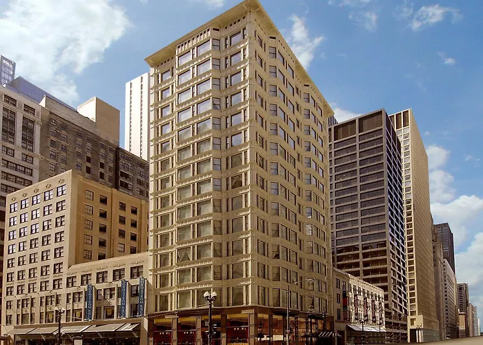 Staypineapple, An Iconic Hotel, The Loop 4* Chicago